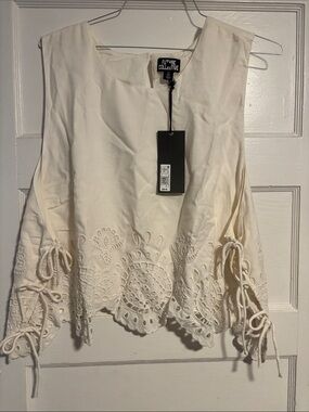 Forever 21 Cream Embroidered Lace-Up Sleeveless Camisole